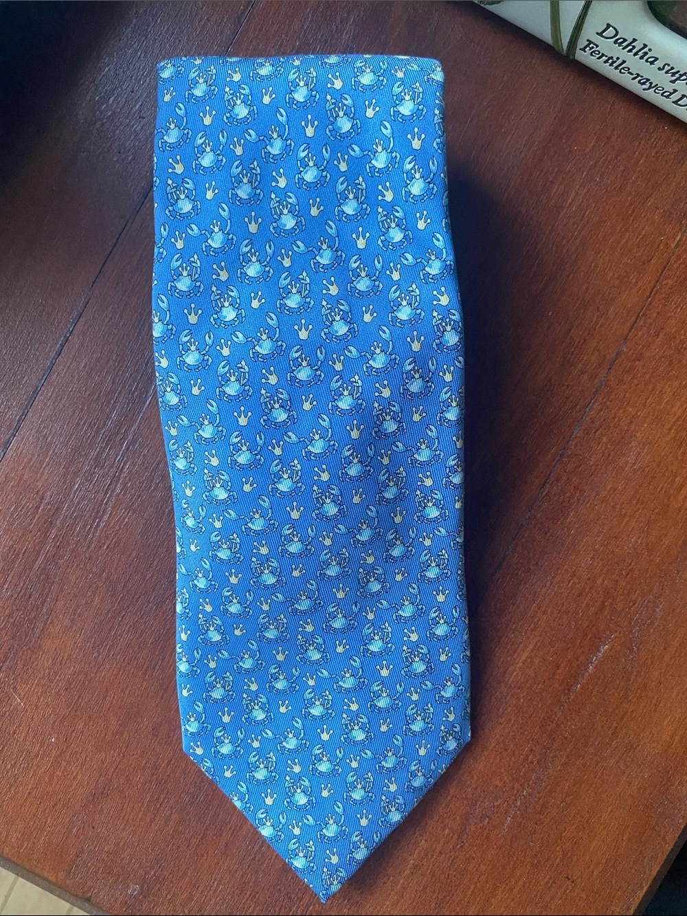 Vineyard Vines Blue Crab Motif Dress Tie Mens Size 58” 3.5” Silk Business Dad